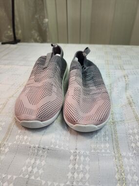 Women's Slip-On Knit Sneakers - Blush Gray